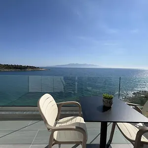 Sea Breeze , Sarandë Albania
